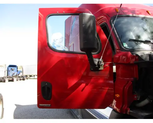 FREIGHTLINER CASCADIA 113-125 DOOR ASSEMBLY, FRONT