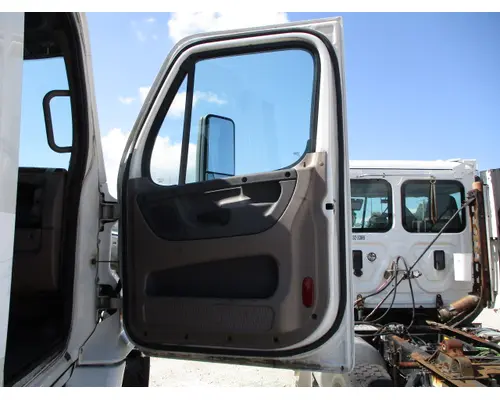 FREIGHTLINER CASCADIA 113-125 DOOR ASSEMBLY, FRONT