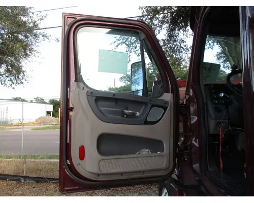 FREIGHTLINER CASCADIA 113-125 DOOR ASSEMBLY, FRONT