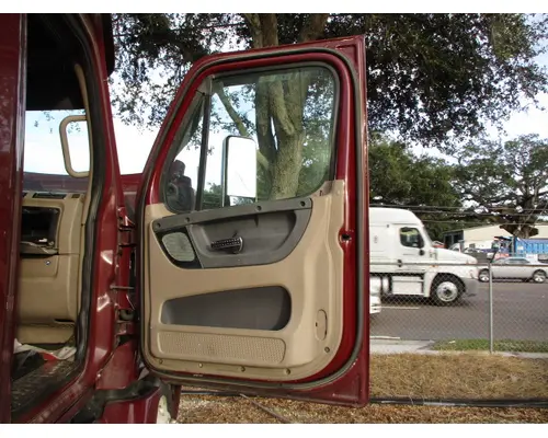 FREIGHTLINER CASCADIA 113-125 DOOR ASSEMBLY, FRONT