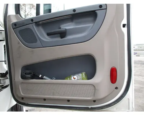 FREIGHTLINER CASCADIA 113-125 DOOR ASSEMBLY, FRONT
