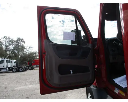 FREIGHTLINER CASCADIA 113-125 DOOR ASSEMBLY, FRONT