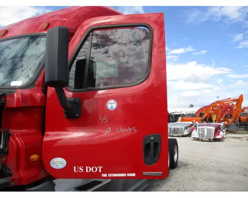 FREIGHTLINER CASCADIA 113-125 DOOR ASSEMBLY, FRONT