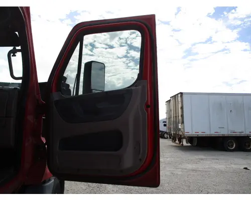 FREIGHTLINER CASCADIA 113-125 DOOR ASSEMBLY, FRONT