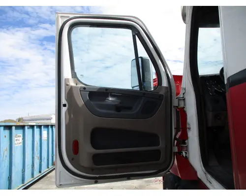 FREIGHTLINER CASCADIA 113-125 DOOR ASSEMBLY, FRONT