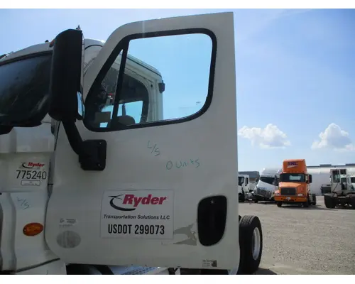 FREIGHTLINER CASCADIA 113-125 DOOR ASSEMBLY, FRONT