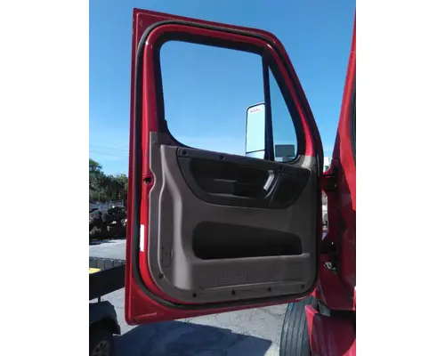 FREIGHTLINER CASCADIA 113-125 DOOR ASSEMBLY, FRONT