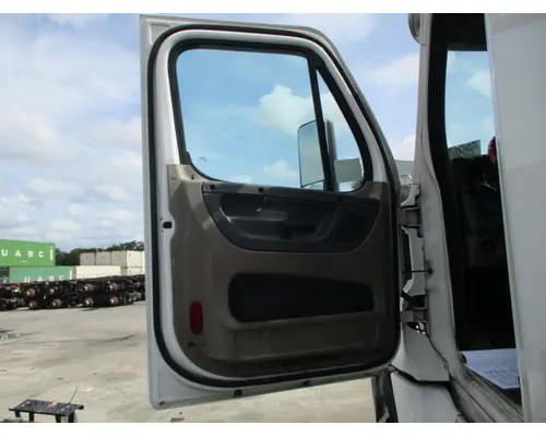 FREIGHTLINER CASCADIA 113-125 DOOR ASSEMBLY, FRONT