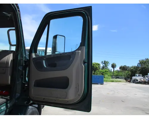 FREIGHTLINER CASCADIA 113-125 DOOR ASSEMBLY, FRONT