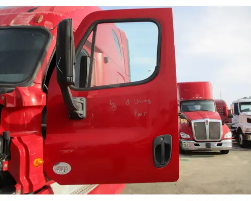 FREIGHTLINER CASCADIA 113-125 DOOR ASSEMBLY, FRONT