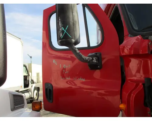 FREIGHTLINER CASCADIA 113-125 DOOR ASSEMBLY, FRONT