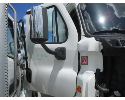 FREIGHTLINER CASCADIA 113-125 DOOR ASSEMBLY, FRONT