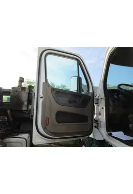 FREIGHTLINER CASCADIA 113-125 DOOR ASSEMBLY, FRONT