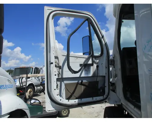FREIGHTLINER CASCADIA 113-125 DOOR ASSEMBLY, FRONT