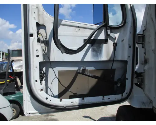 FREIGHTLINER CASCADIA 113-125 DOOR ASSEMBLY, FRONT