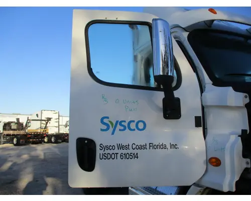 FREIGHTLINER CASCADIA 113-125 DOOR ASSEMBLY, FRONT