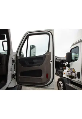 FREIGHTLINER CASCADIA 113-125 DOOR ASSEMBLY, FRONT