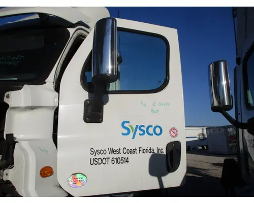 FREIGHTLINER CASCADIA 113-125 DOOR ASSEMBLY, FRONT