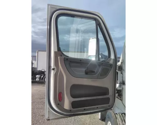 FREIGHTLINER CASCADIA 113-125 DOOR ASSEMBLY, FRONT
