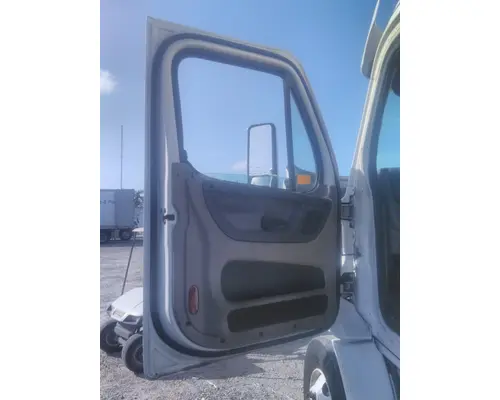 FREIGHTLINER CASCADIA 113-125 DOOR ASSEMBLY, FRONT