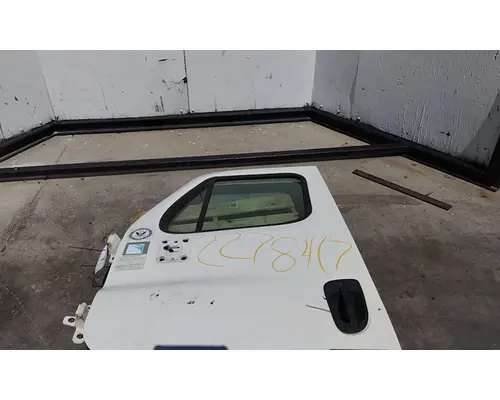 FREIGHTLINER CASCADIA 113-125 DOOR ASSEMBLY, FRONT