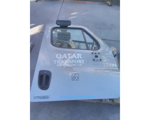 FREIGHTLINER CASCADIA 113-125 DOOR ASSEMBLY, FRONT