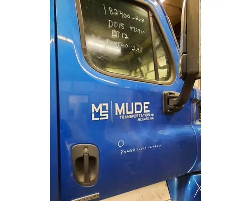 FREIGHTLINER CASCADIA 113-125 DOOR ASSEMBLY, FRONT