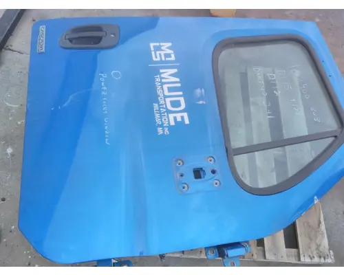 FREIGHTLINER CASCADIA 113-125 DOOR ASSEMBLY, FRONT