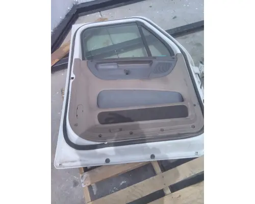 FREIGHTLINER CASCADIA 113-125 DOOR ASSEMBLY, FRONT