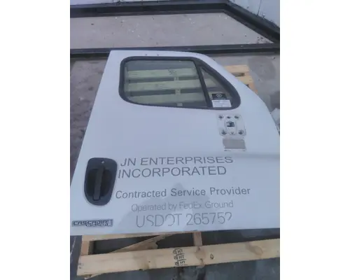 FREIGHTLINER CASCADIA 113-125 DOOR ASSEMBLY, FRONT