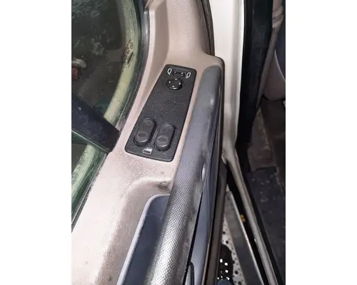 FREIGHTLINER CASCADIA 113-125 DOOR ASSEMBLY, FRONT