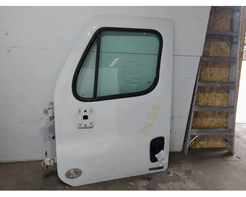 FREIGHTLINER CASCADIA 113-125 DOOR ASSEMBLY, FRONT