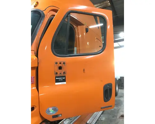 FREIGHTLINER CASCADIA 113-125 DOOR ASSEMBLY, FRONT