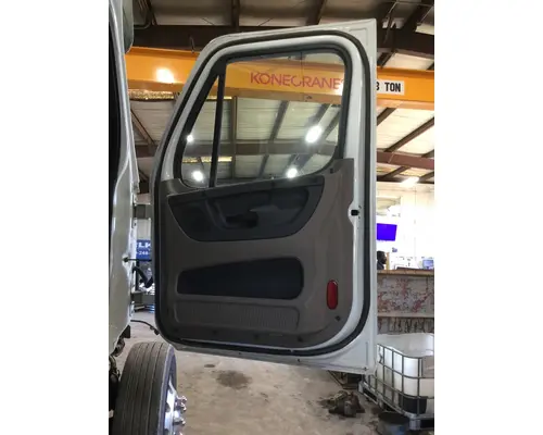 FREIGHTLINER CASCADIA 113-125 DOOR ASSEMBLY, FRONT