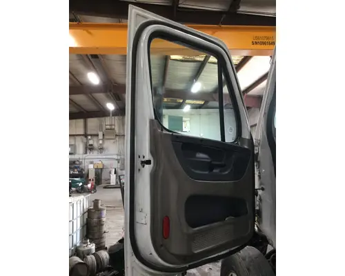 FREIGHTLINER CASCADIA 113-125 DOOR ASSEMBLY, FRONT