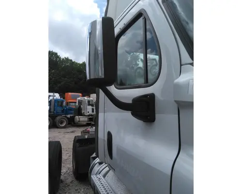 FREIGHTLINER CASCADIA 113-125 DOOR ASSEMBLY, FRONT