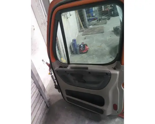 FREIGHTLINER CASCADIA 113-125 DOOR ASSEMBLY, FRONT