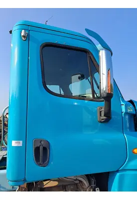 FREIGHTLINER CASCADIA 113-125 DOOR ASSEMBLY, FRONT