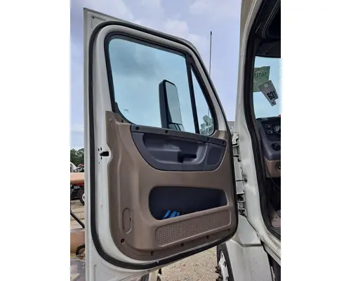FREIGHTLINER CASCADIA 113-125 DOOR ASSEMBLY, FRONT