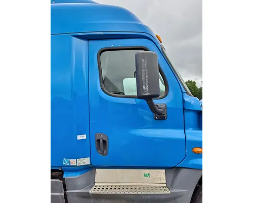 FREIGHTLINER CASCADIA 113-125 DOOR ASSEMBLY, FRONT