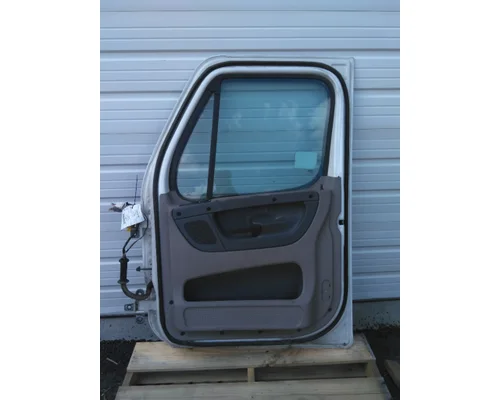 FREIGHTLINER CASCADIA 113-125 DOOR ASSEMBLY, FRONT