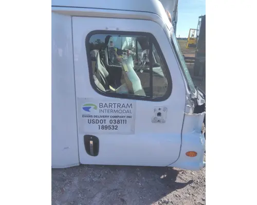 FREIGHTLINER CASCADIA 113-125 DOOR ASSEMBLY, FRONT