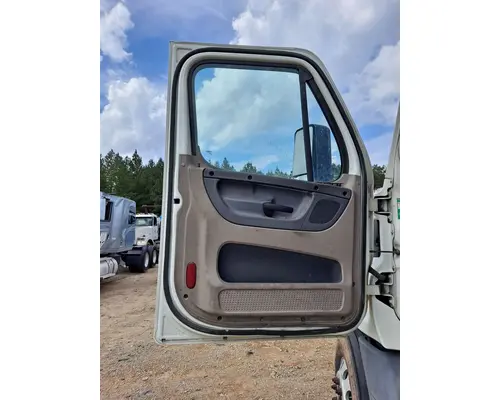 FREIGHTLINER CASCADIA 113-125 DOOR ASSEMBLY, FRONT