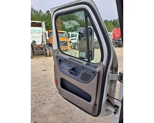 FREIGHTLINER CASCADIA 113-125 DOOR ASSEMBLY, FRONT