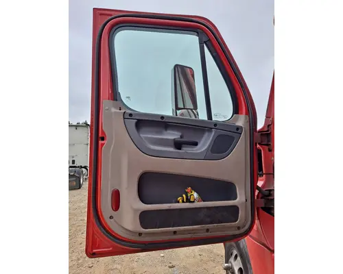 FREIGHTLINER CASCADIA 113-125 DOOR ASSEMBLY, FRONT