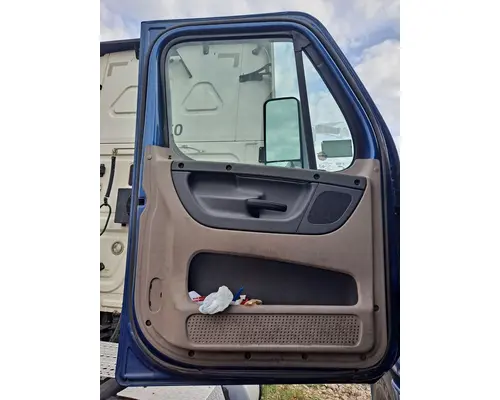 FREIGHTLINER CASCADIA 113-125 DOOR ASSEMBLY, FRONT