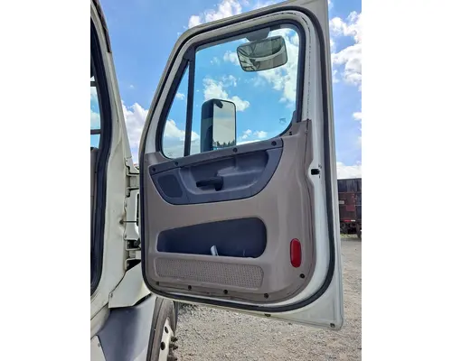 FREIGHTLINER CASCADIA 113-125 DOOR ASSEMBLY, FRONT