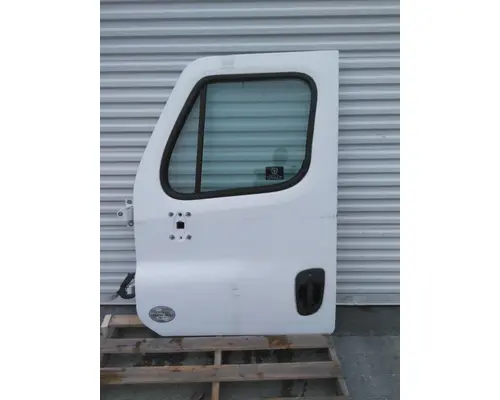 FREIGHTLINER CASCADIA 113-125 DOOR ASSEMBLY, FRONT