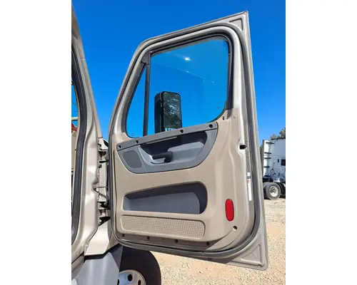 FREIGHTLINER CASCADIA 113-125 DOOR ASSEMBLY, FRONT