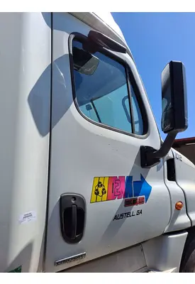 FREIGHTLINER CASCADIA 113-125 DOOR ASSEMBLY, FRONT